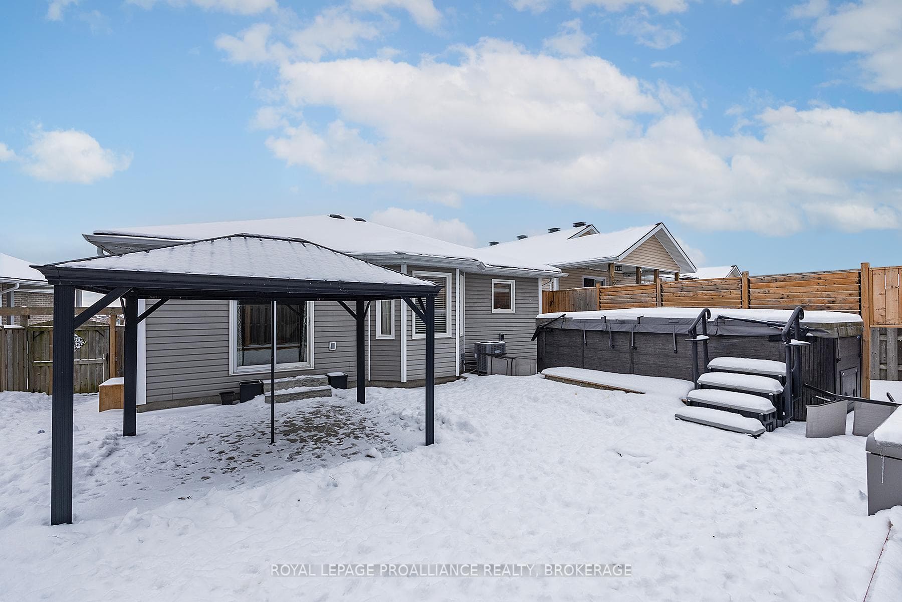 174 MacDougall Drive photo 36