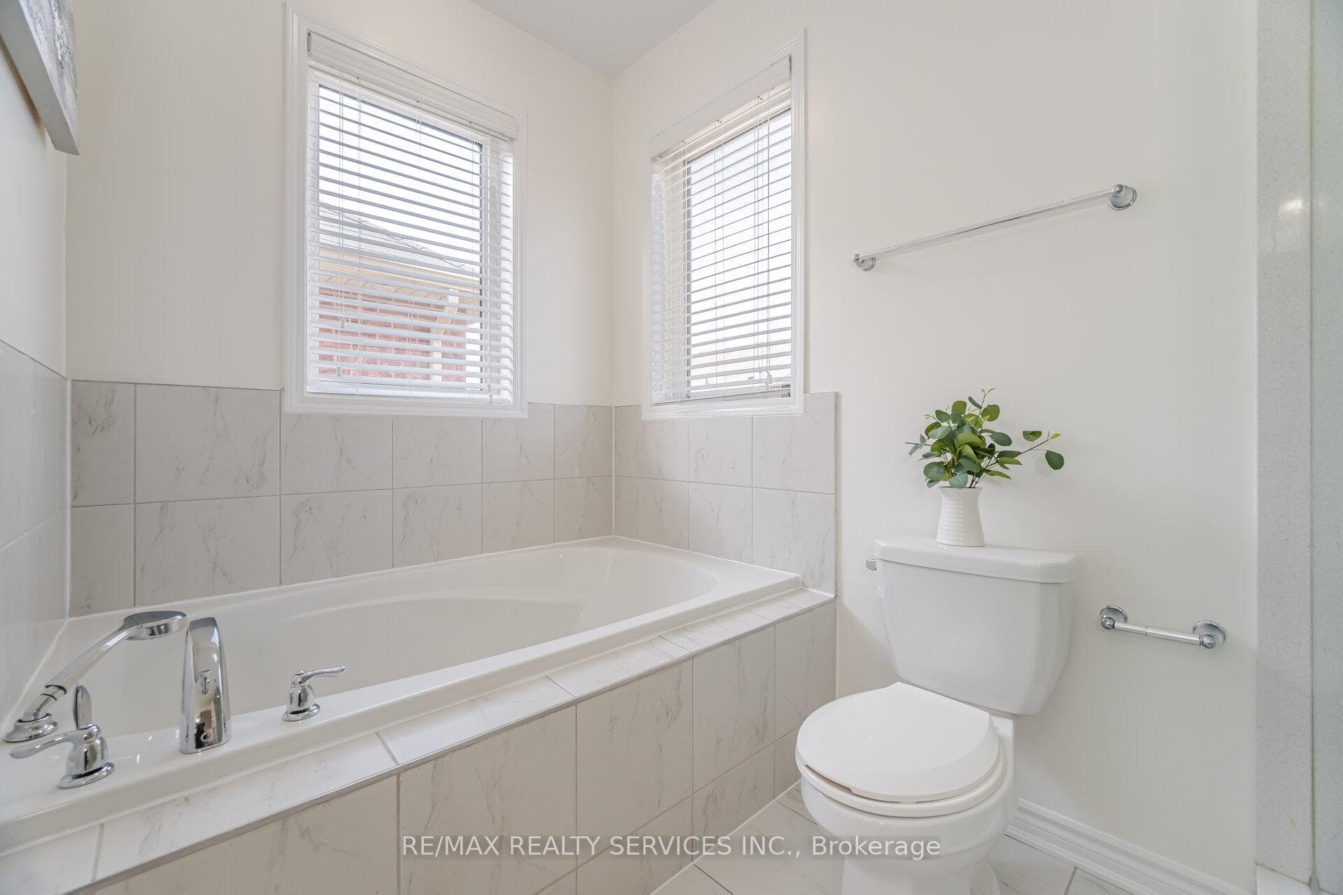 34 Jemima Road photo 26