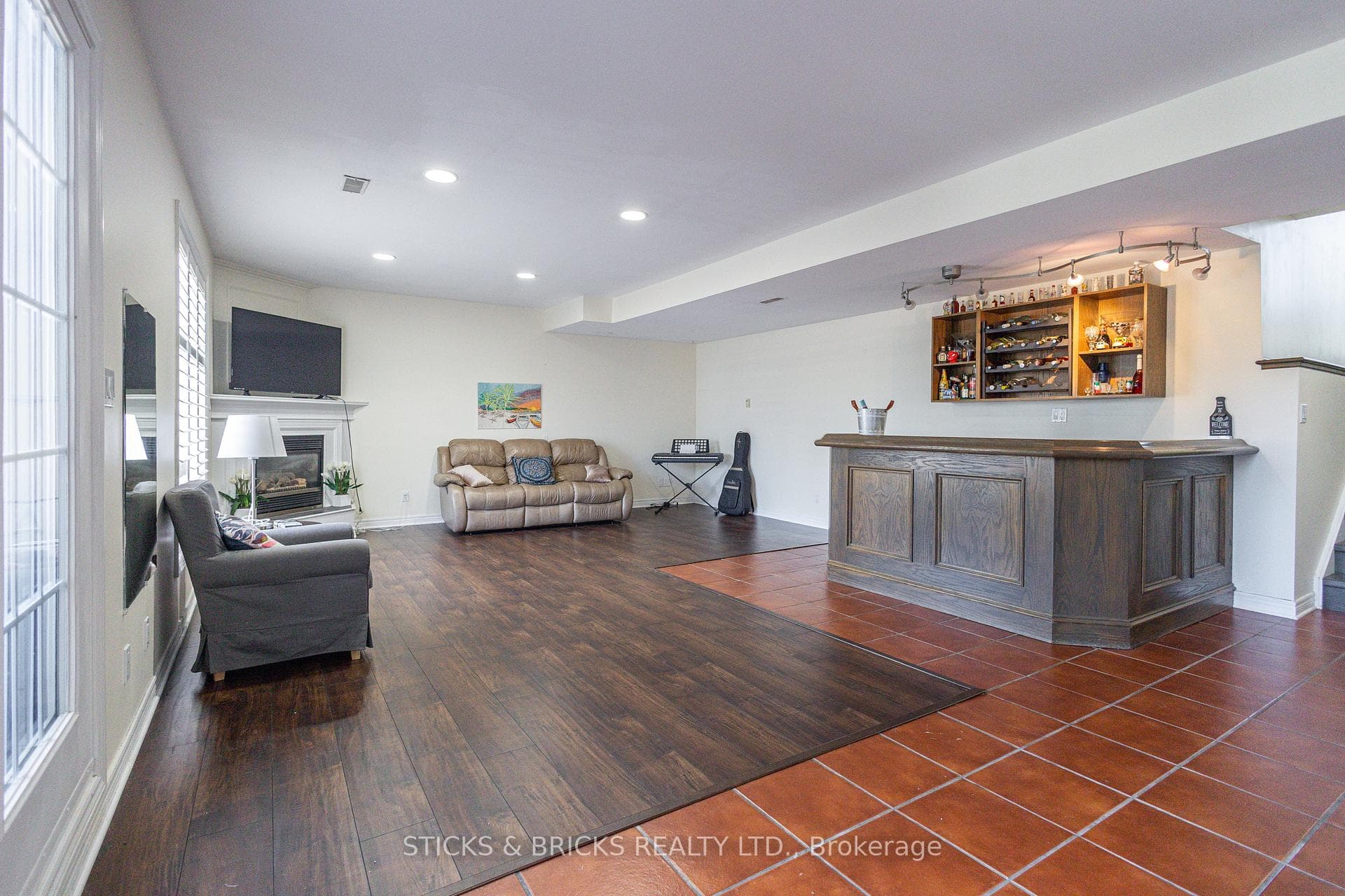 8207 Beaver Glen Drive photo 24