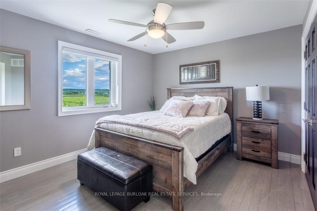 4939 Thirty Road photo 15