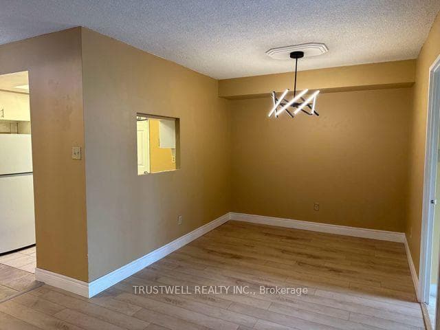 265 Enfield Place Unit 612 photo 5
