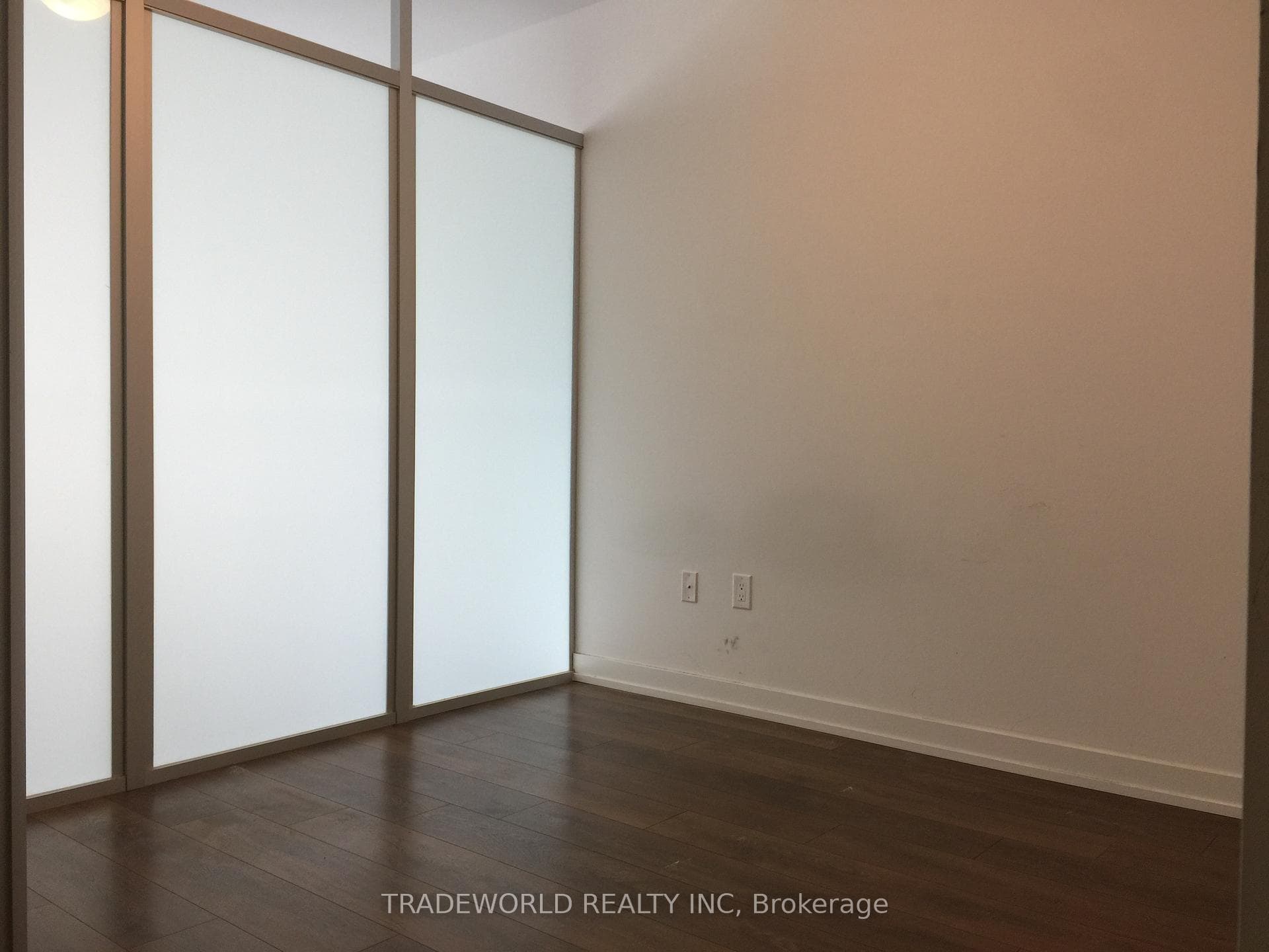 426 University Avenue Unit 2807 photo 5