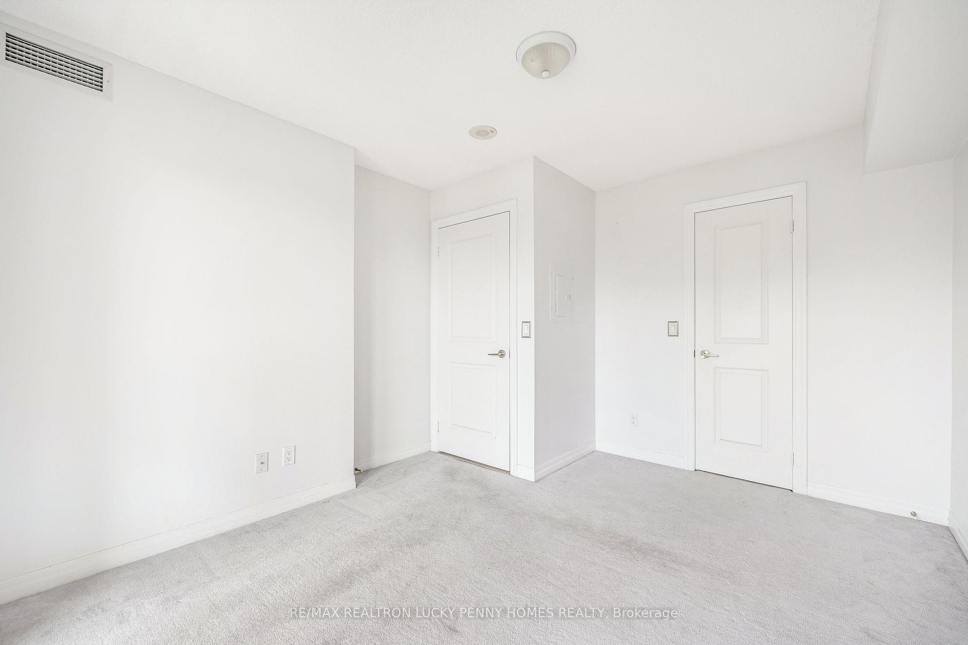 275 Yorkland Road Unit 711 photo 14