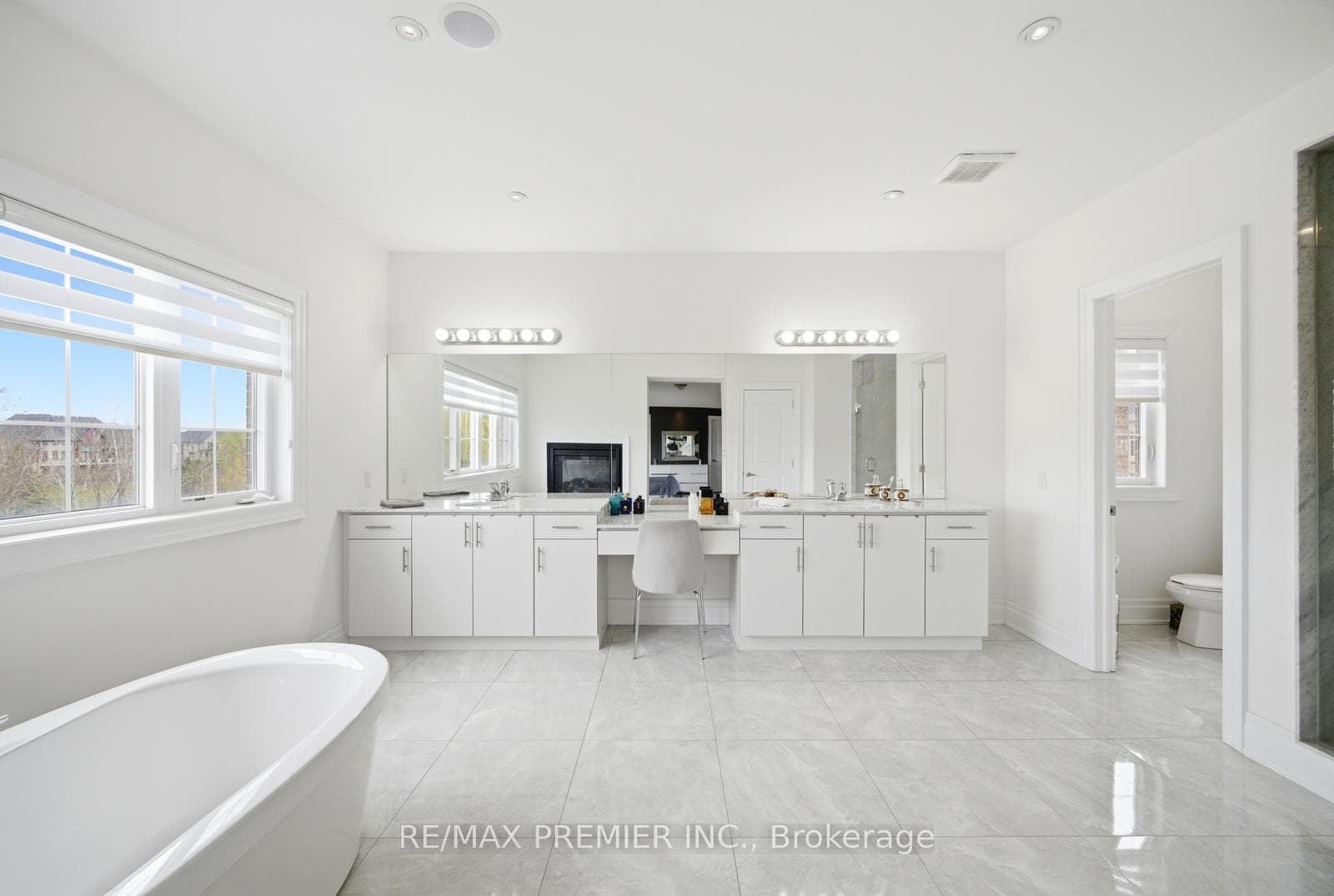 319 Torrey Pines Road photo 30