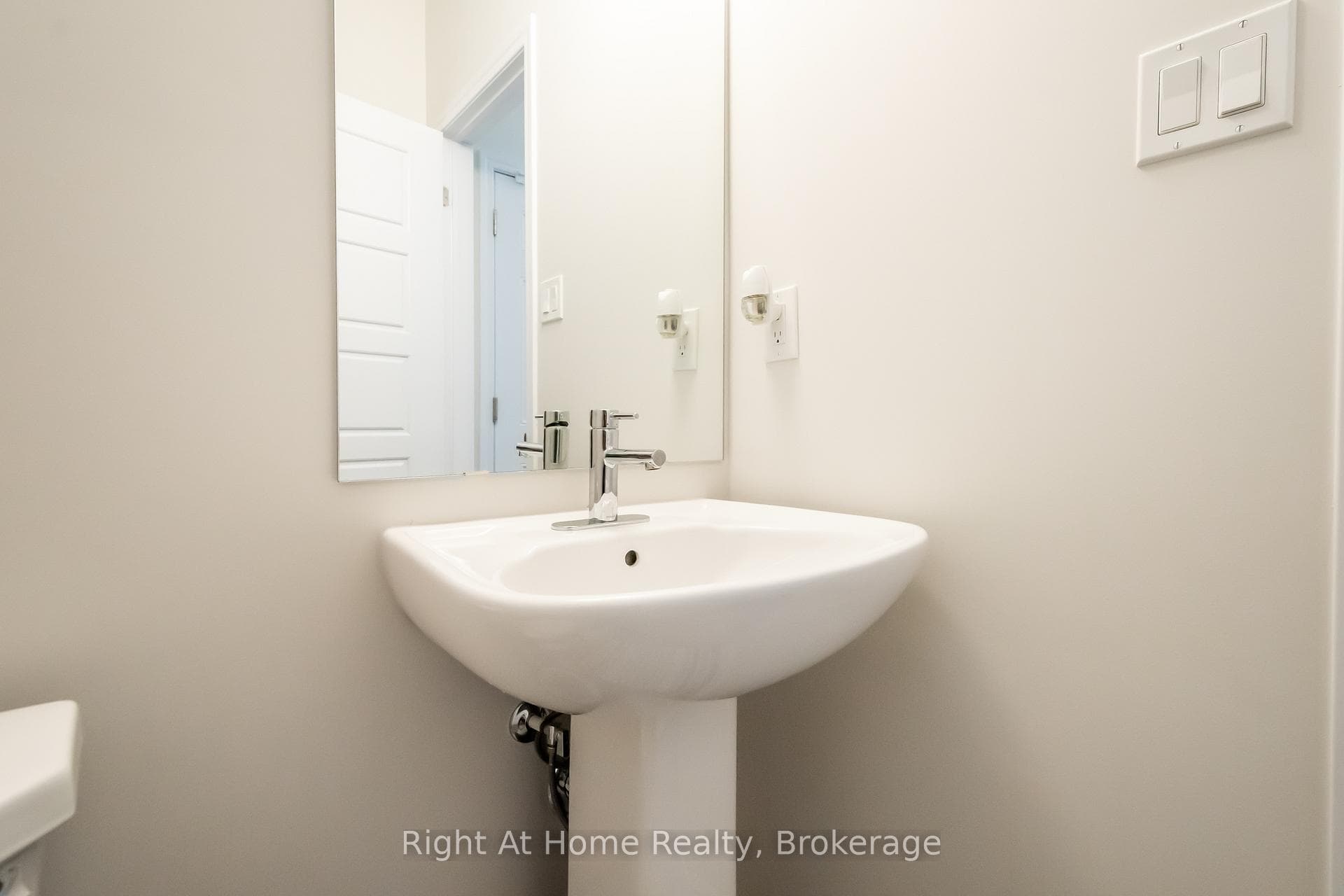 51 MAGDALENA Street photo 10