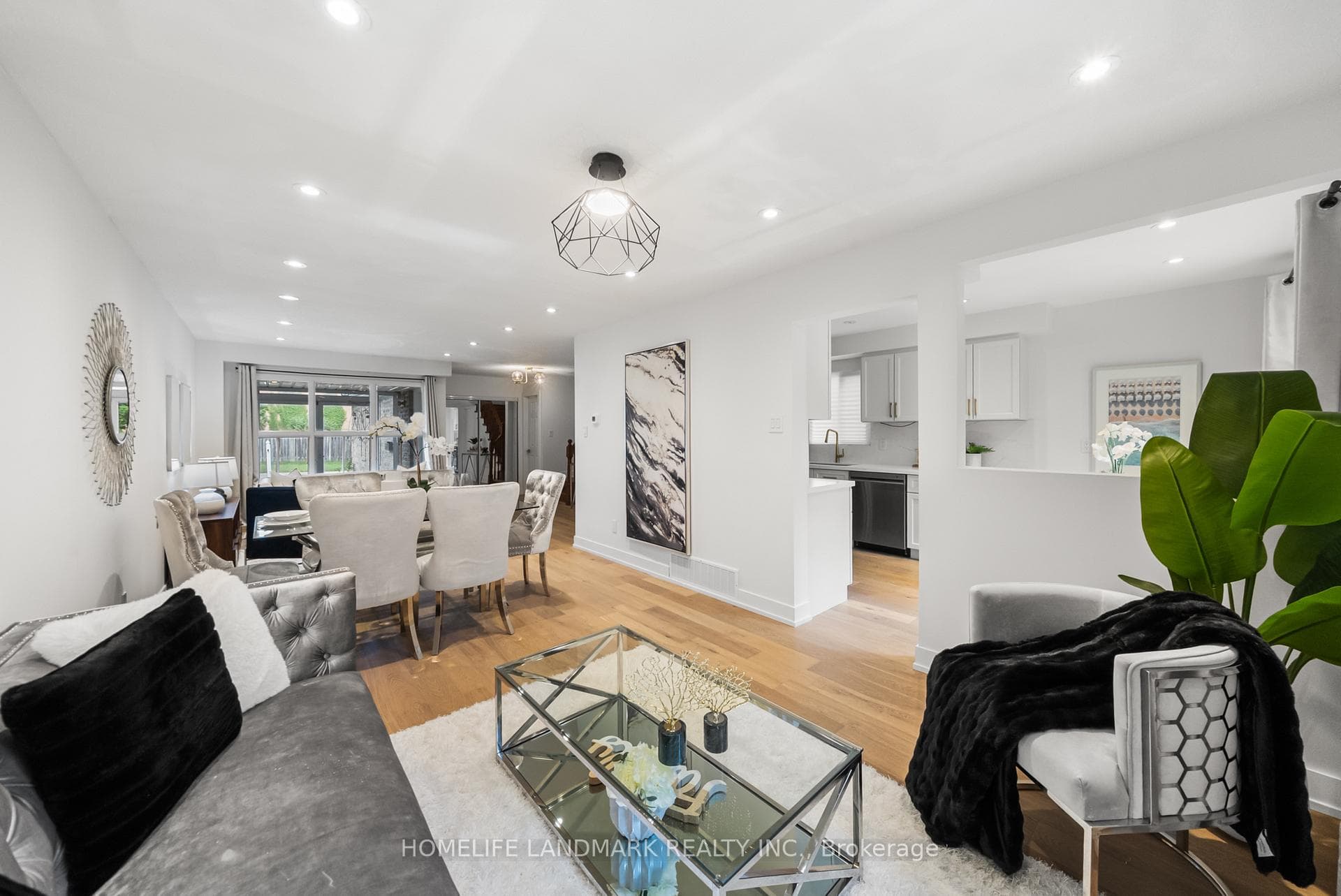 90 Gray Crescent photo 28