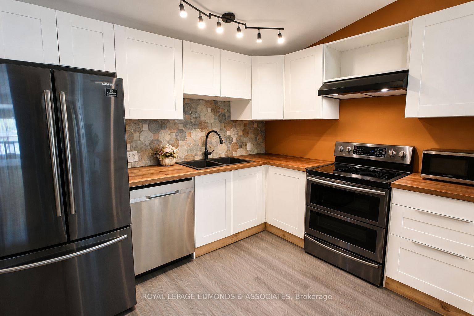 165 Bob Seguin Drive photo 12