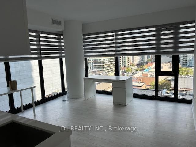 188 Cumberland Street Unit 1202 photo 2