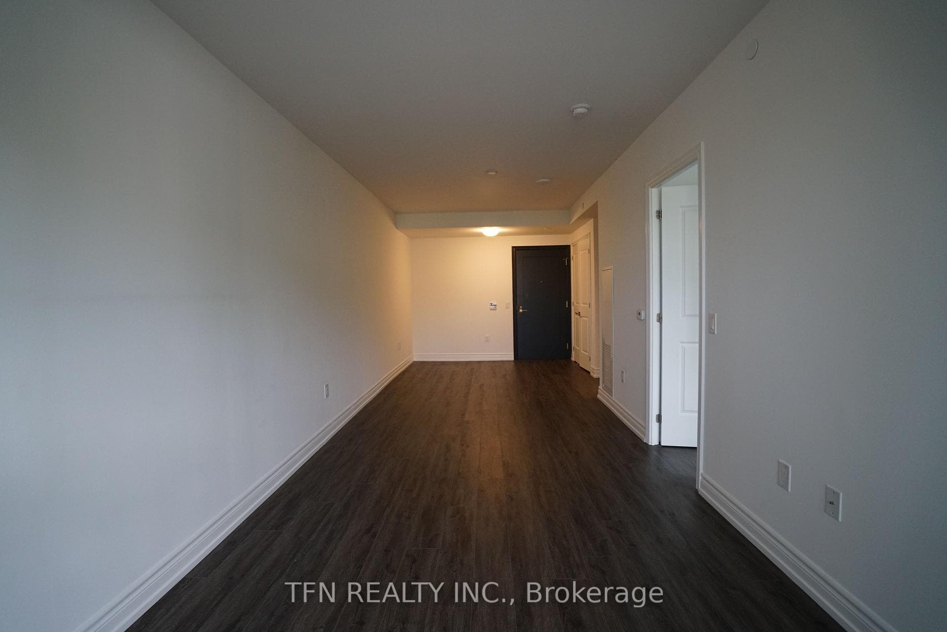 1700 Avenue Road Unit 215 photo 5