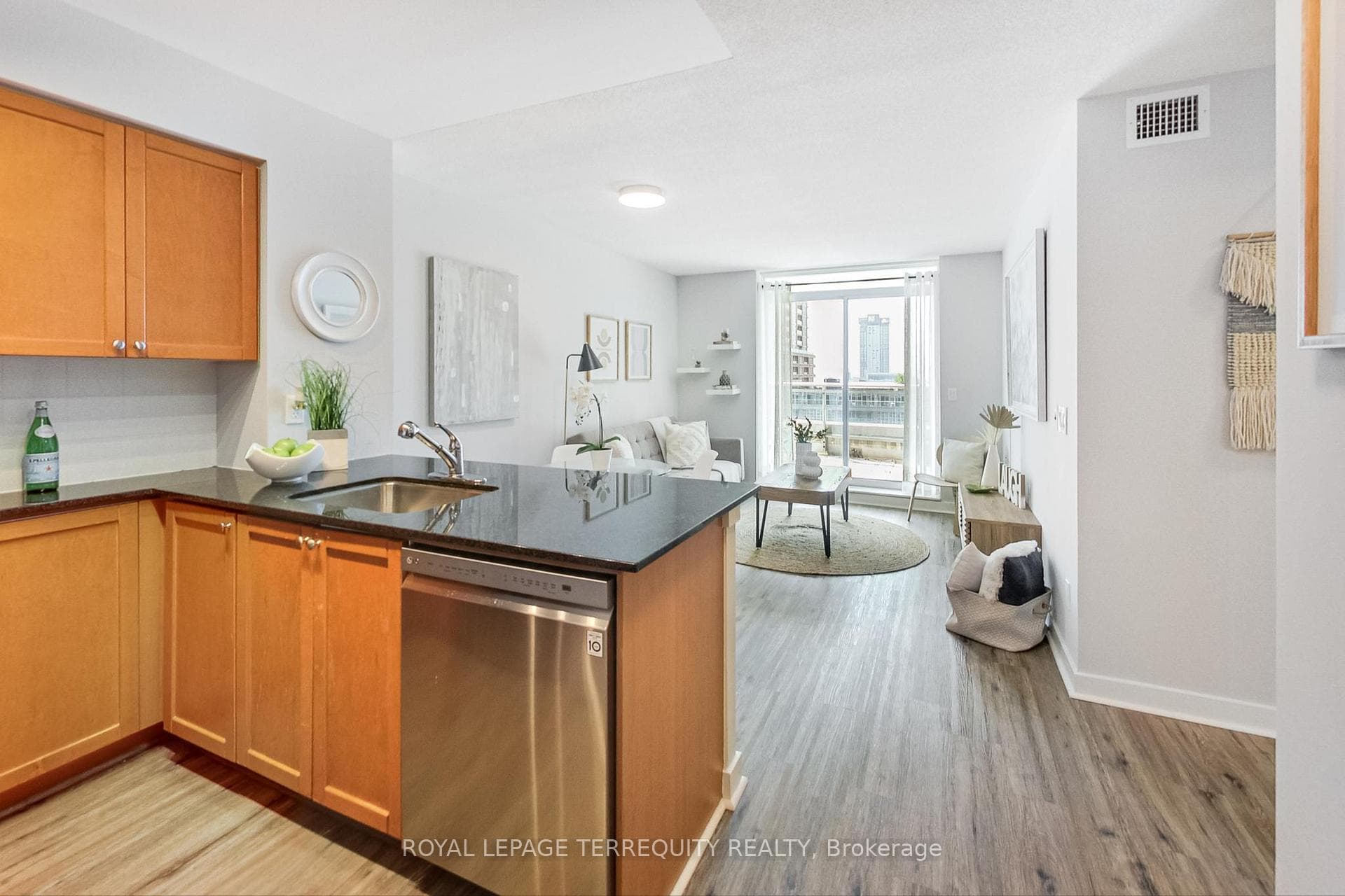 50 Lynn Williams Street Unit 605 photo 11