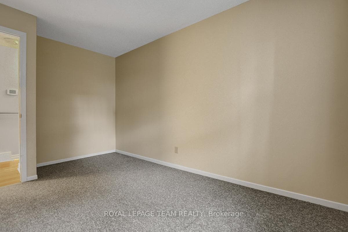 16 Barnstable Drive photo 33