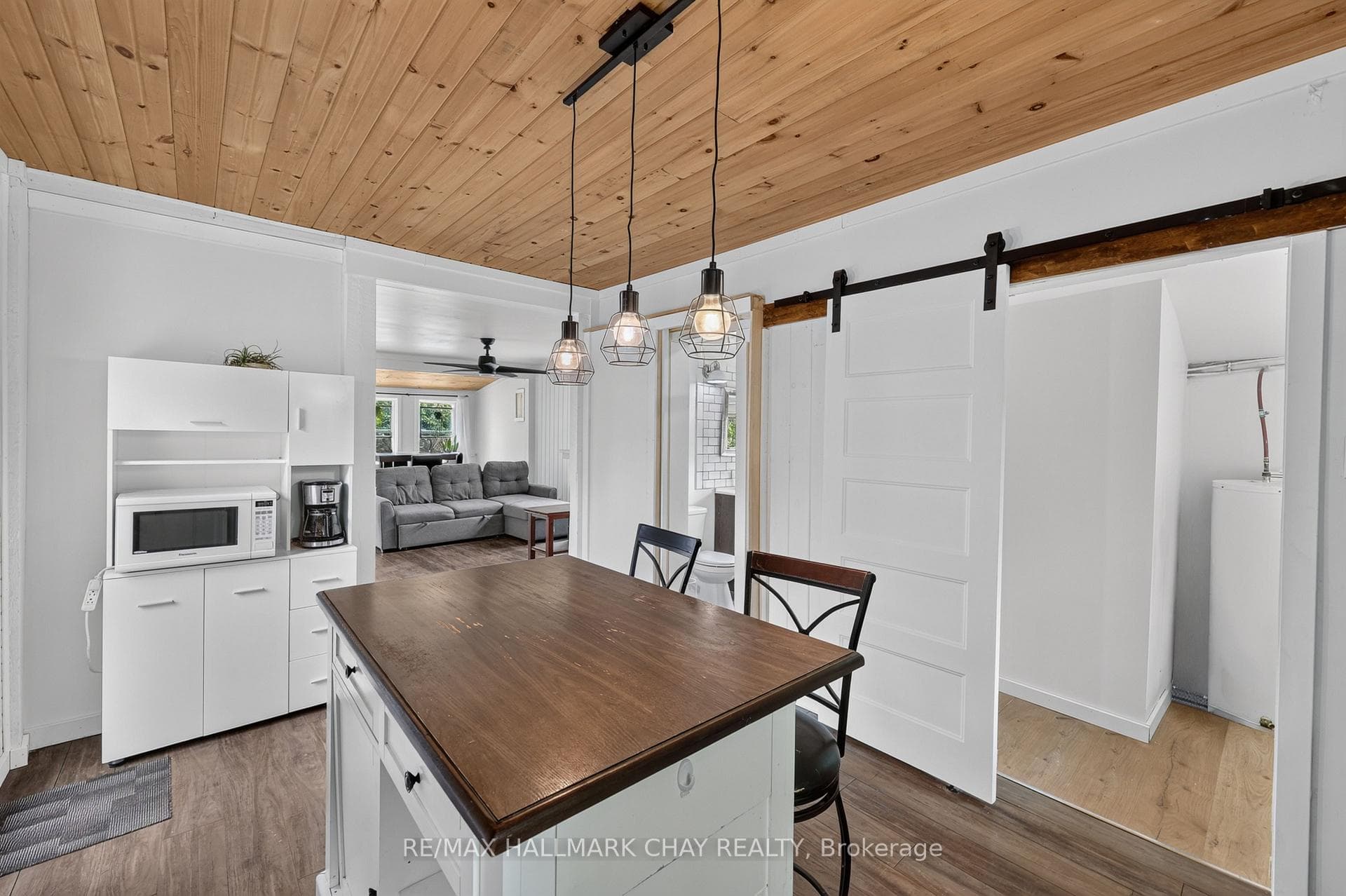 8 Myrtle Avenue photo 10