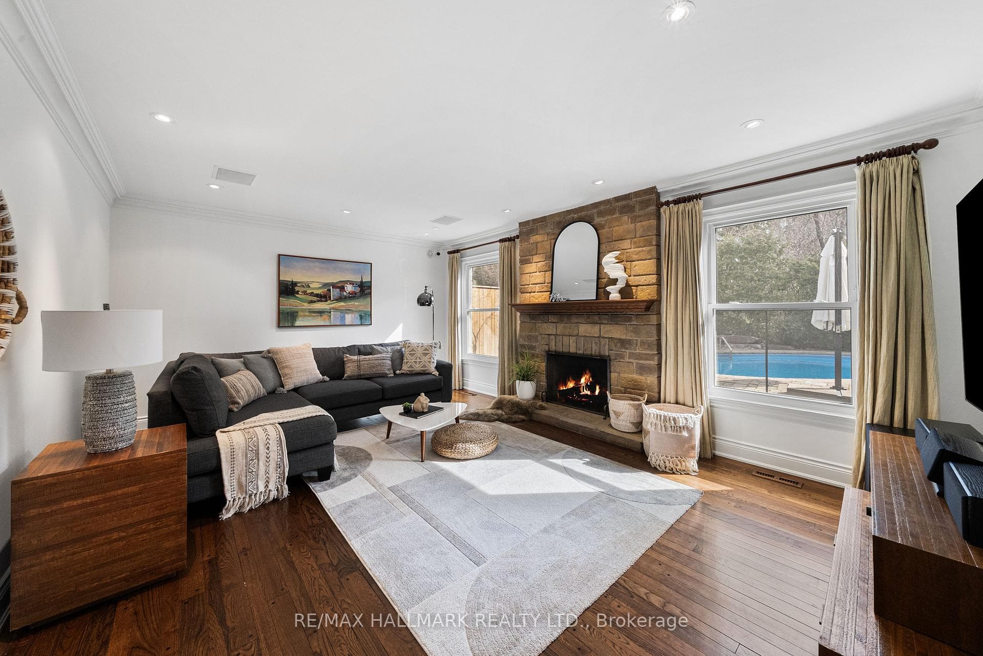 55 Riverside Boulevard photo 11