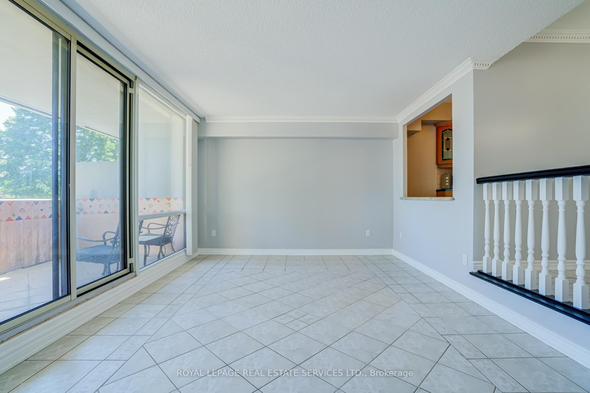 250 Scarlett Road Unit 206 photo 9