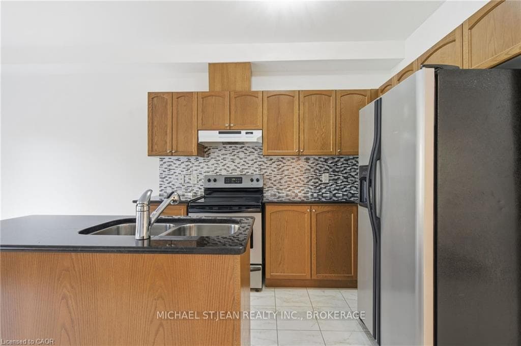 106 Maplevale Drive photo 13