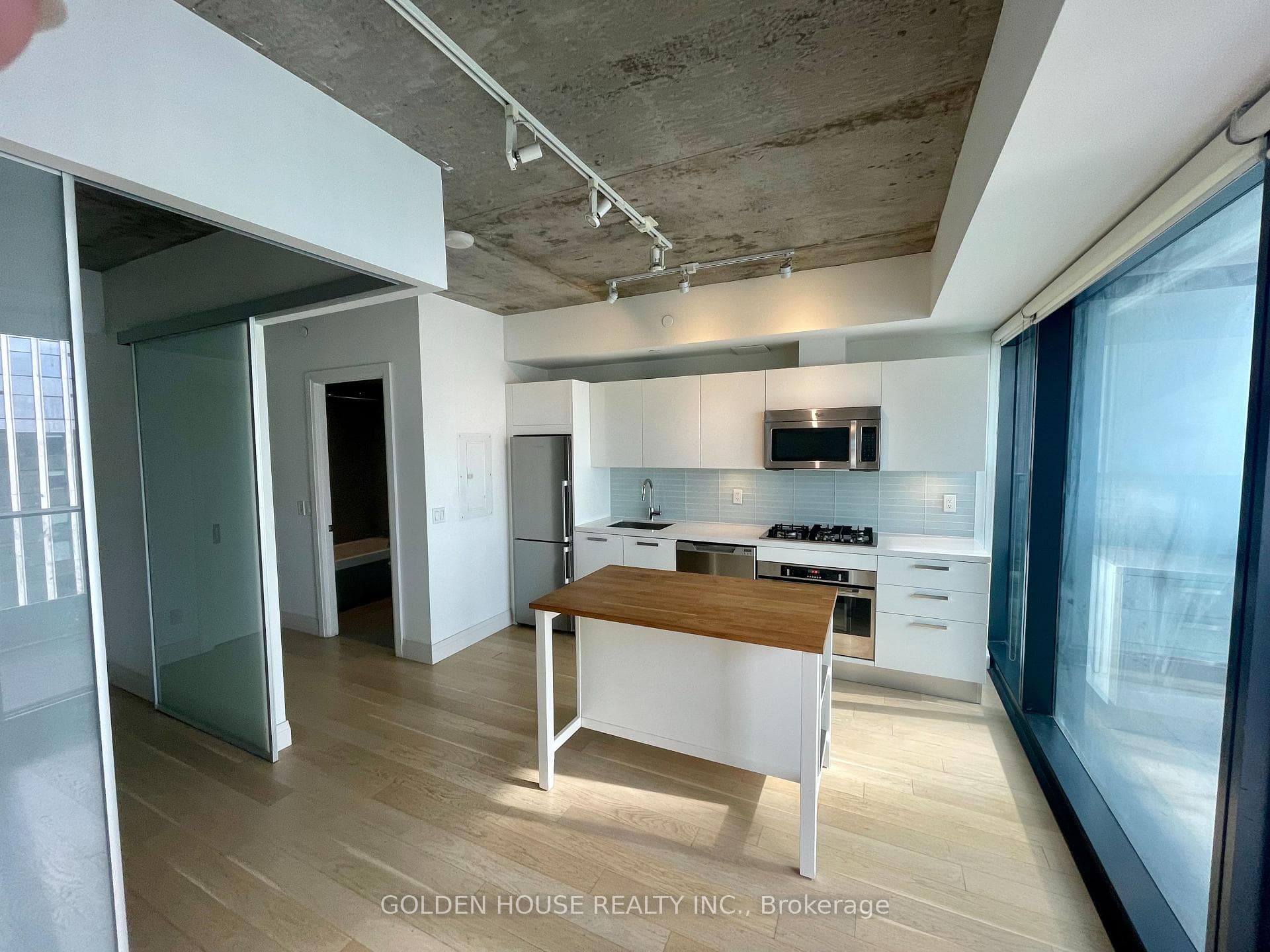 224 King Street Unit 2002 photo 5