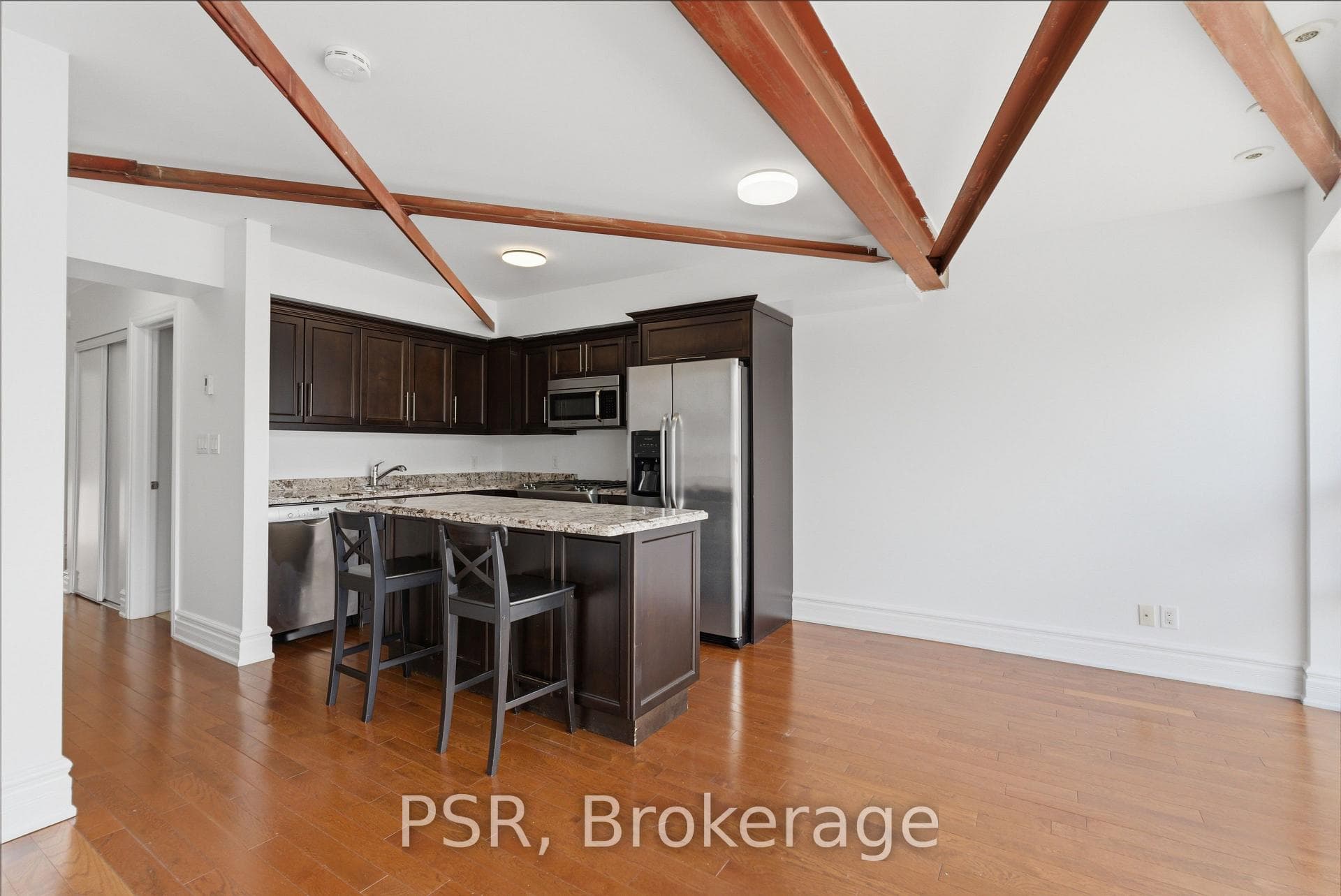 2541 Yonge Street Unit Apt 1 photo 5