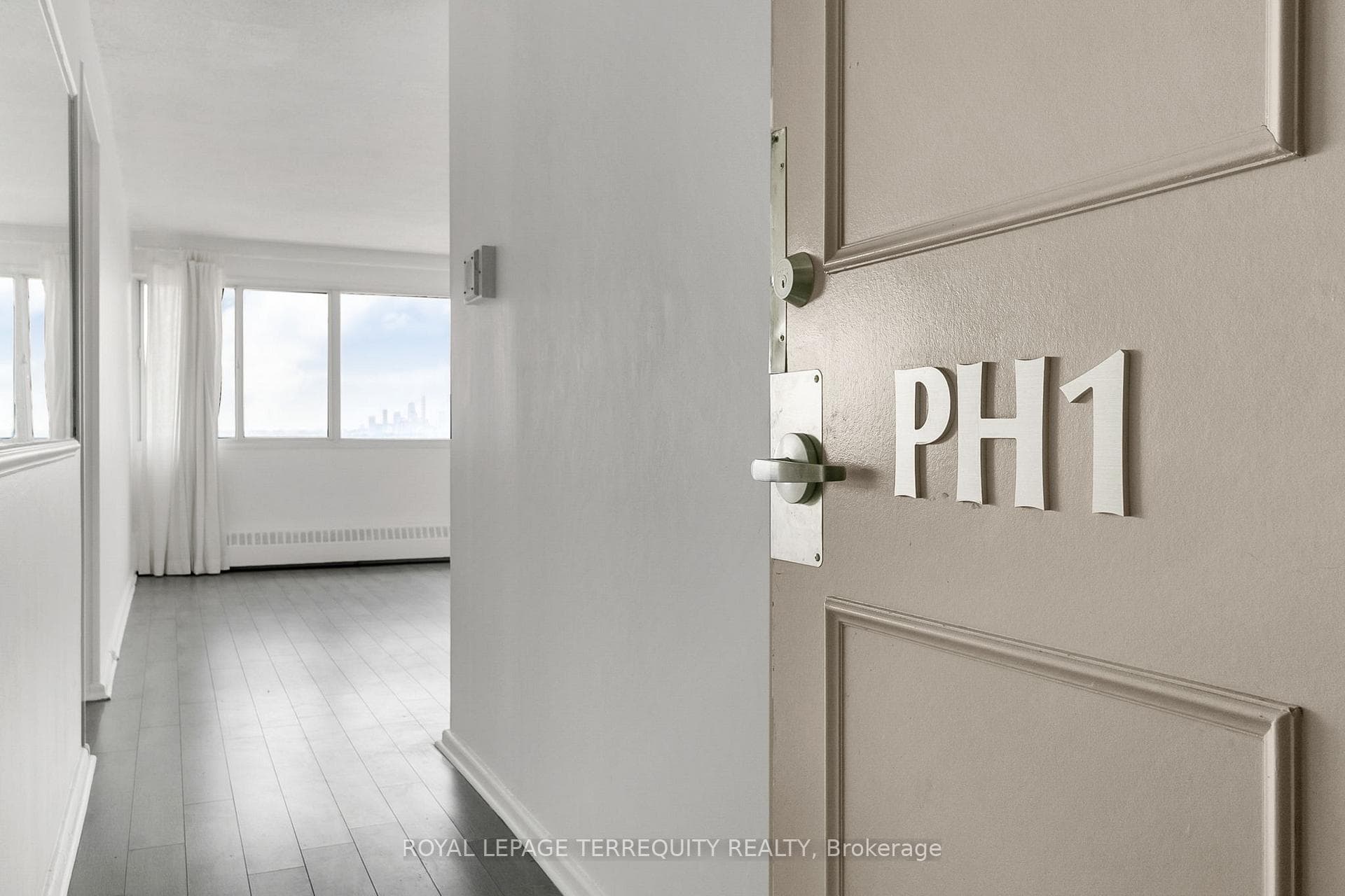 715 Don Mills Road Unit PH1 photo 8