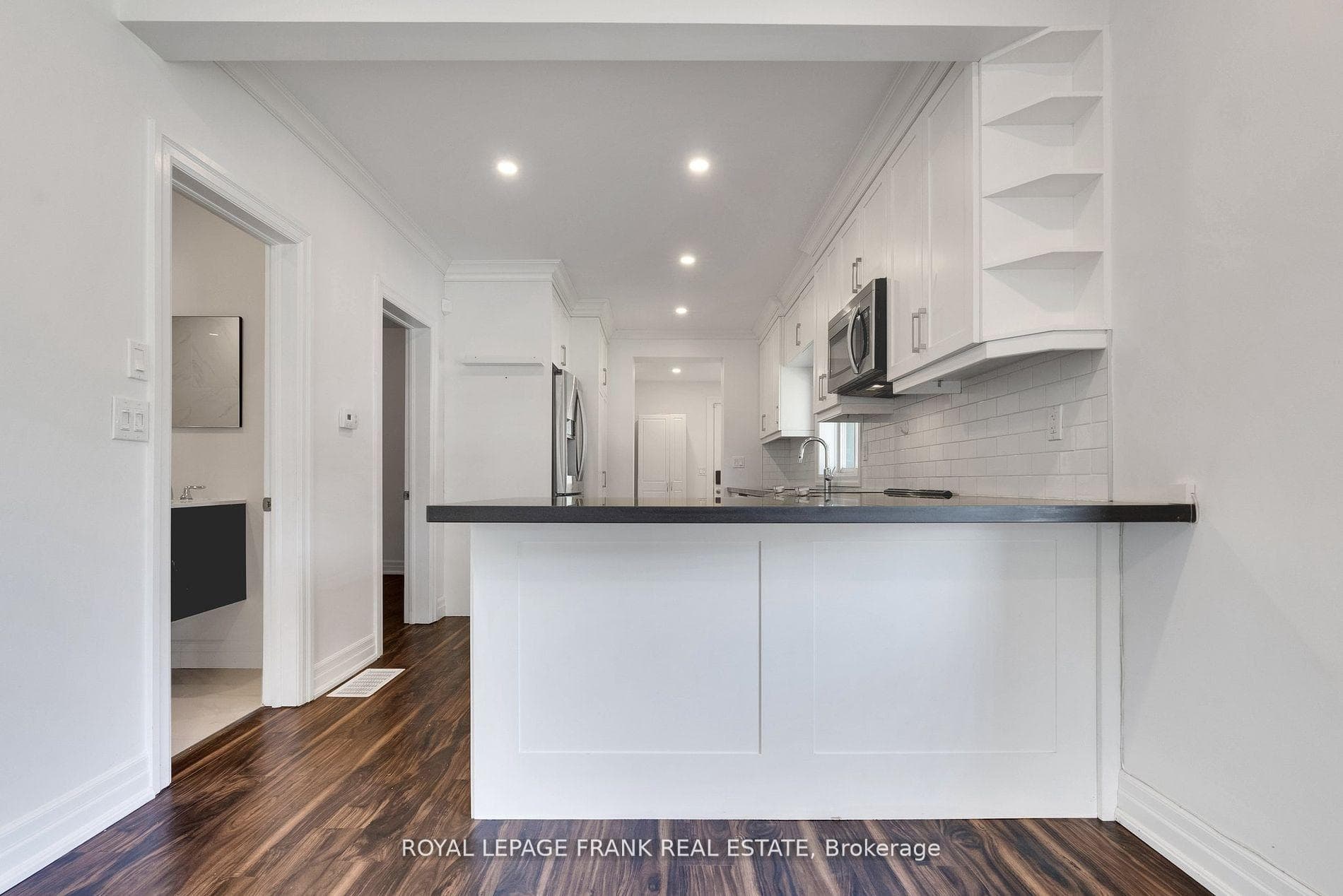 272 Burk Street photo 7