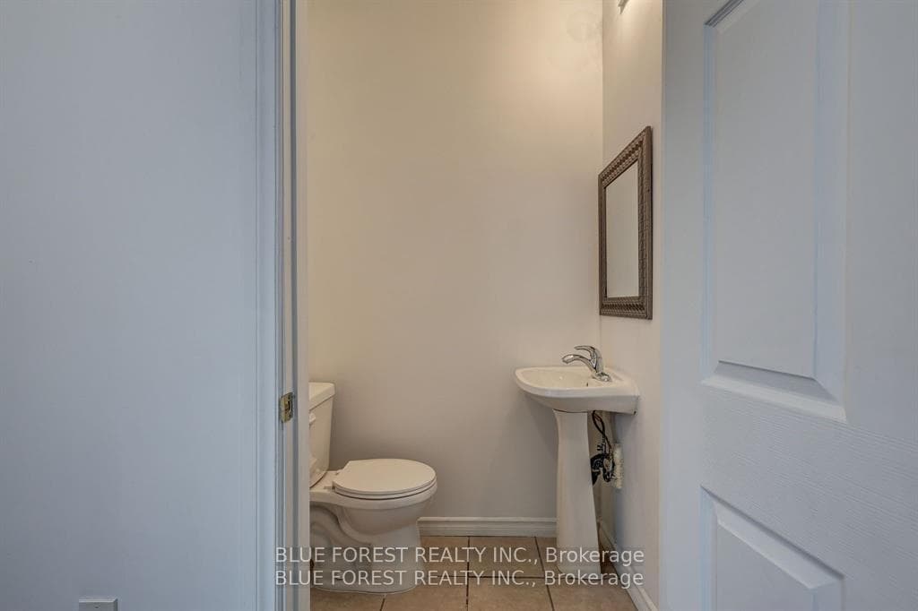 36 ADELAIDE Street photo 17