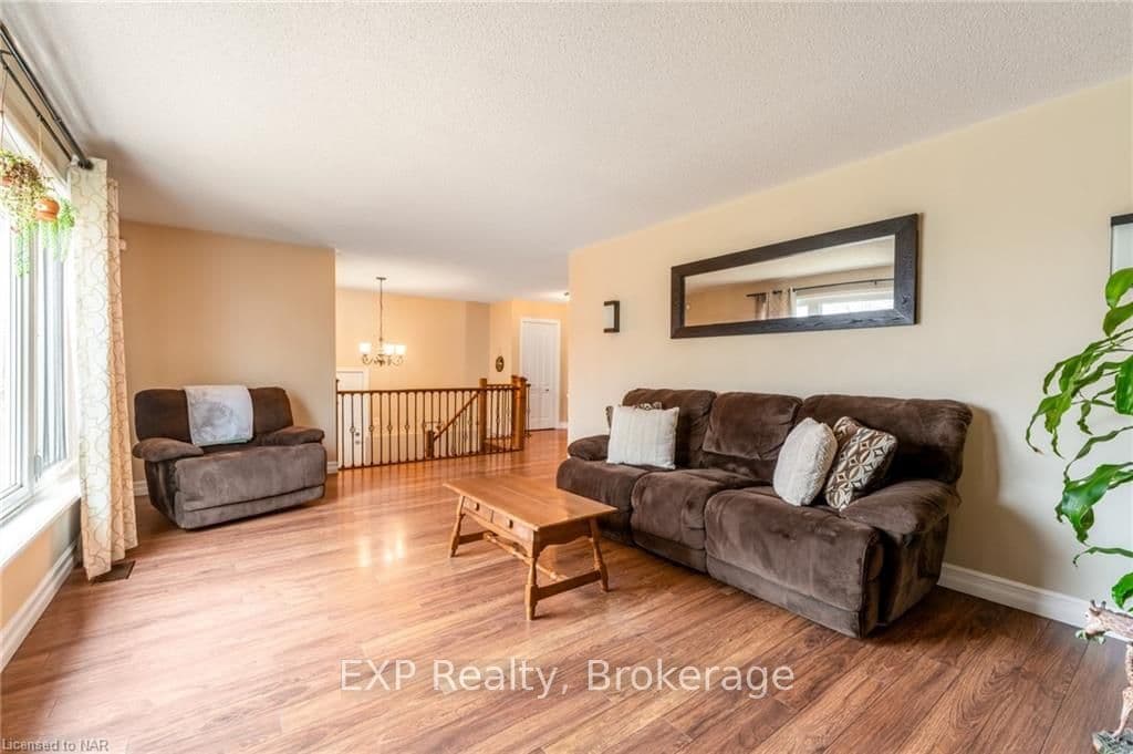 46 GRAPEVIEW Drive photo 9
