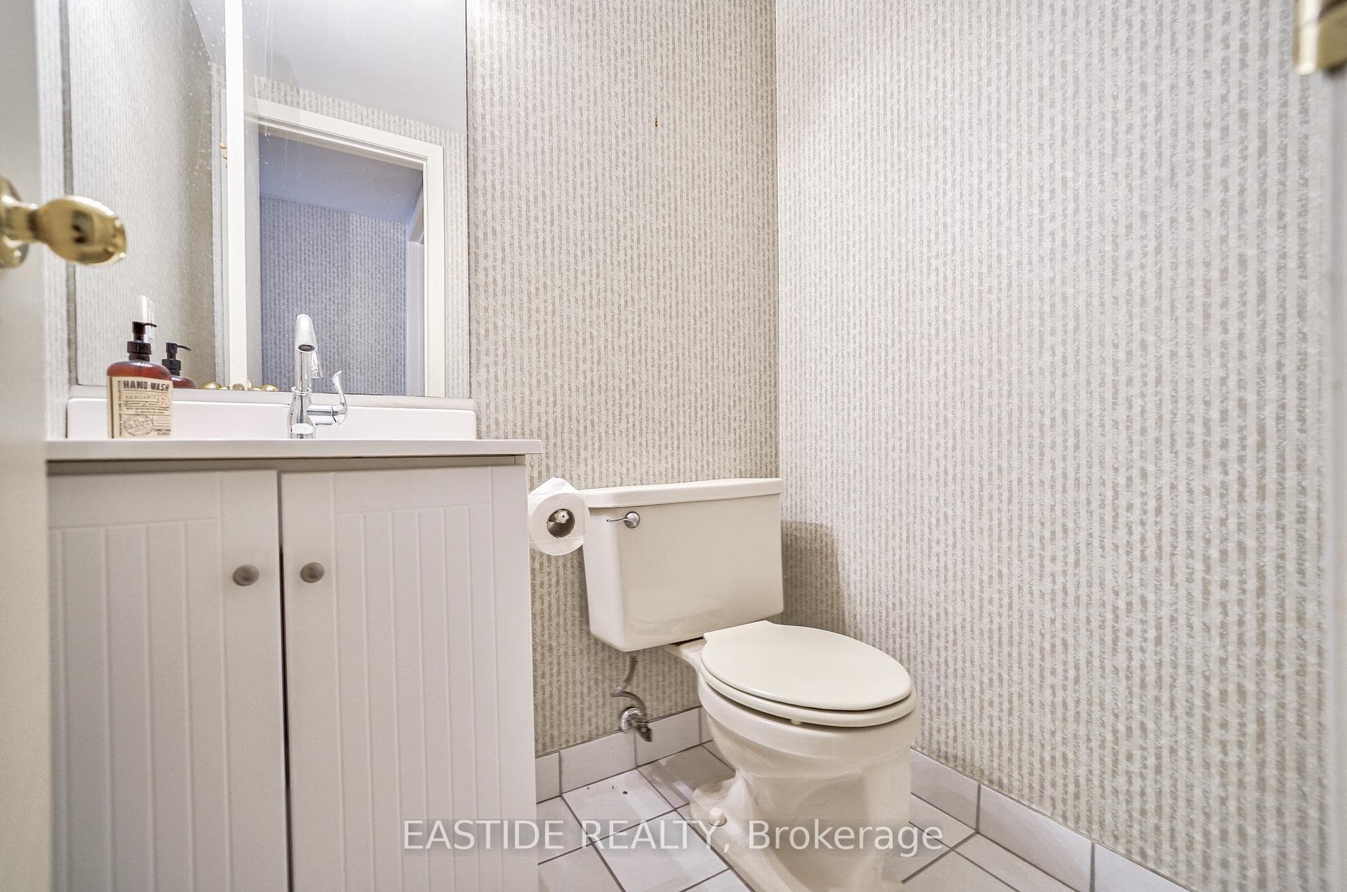 65 Duggan Avenue photo 23