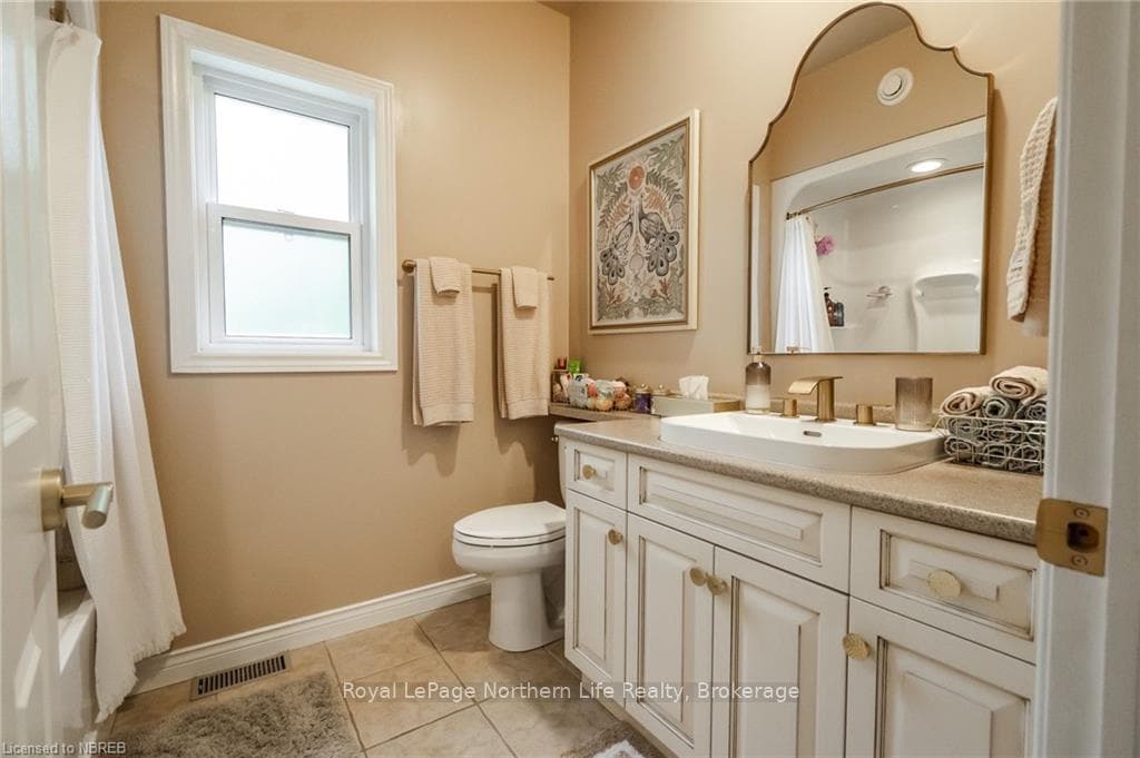 5 PLEASANTVIEW Place photo 34