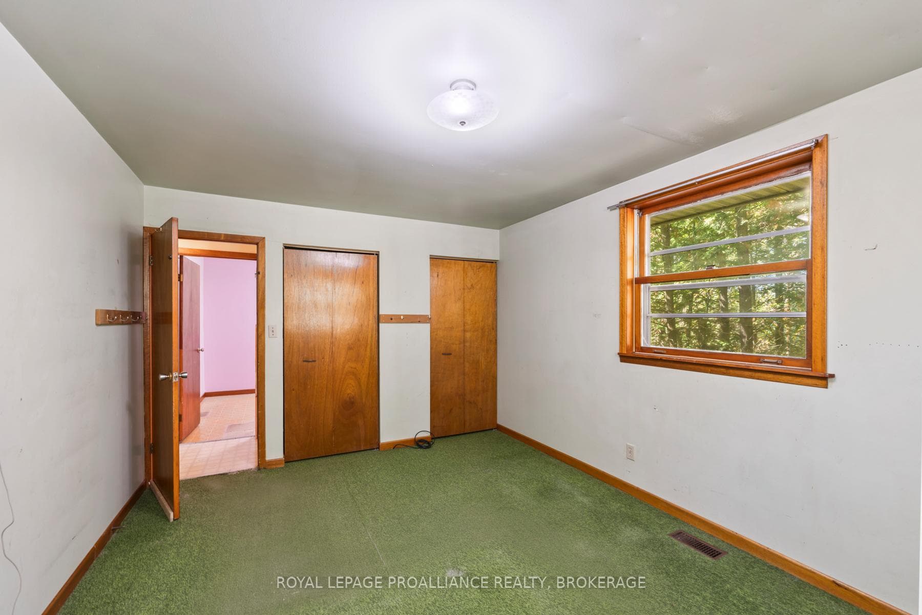 1136 Millhaven Road photo 11