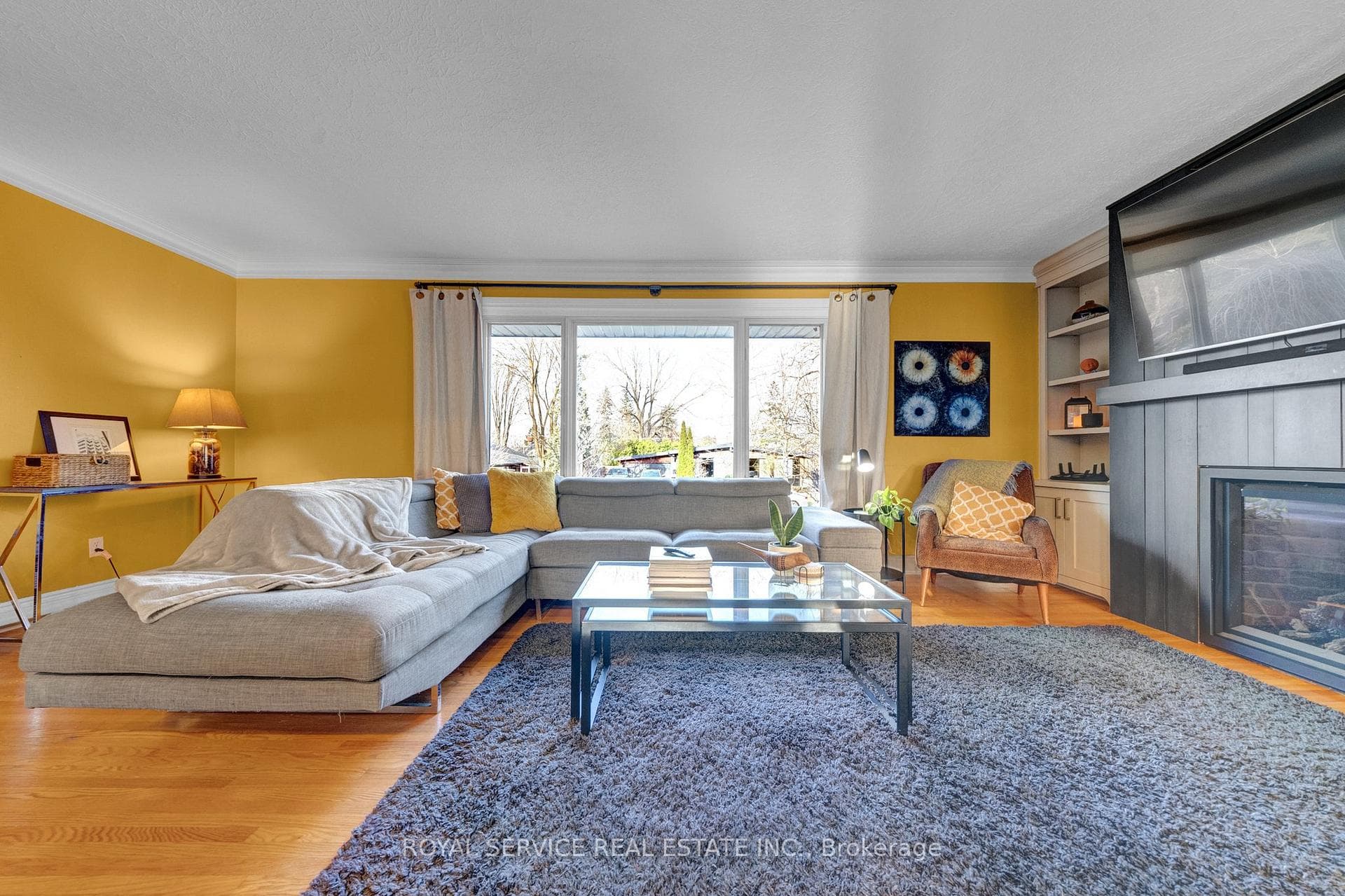 Large Living Area