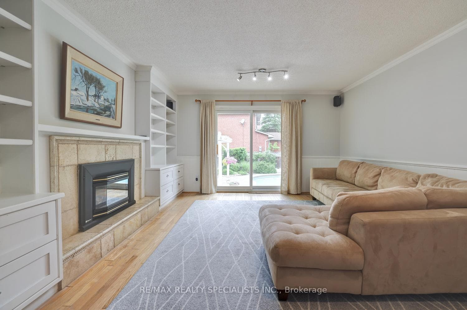 2510 Maid Marian Place photo 17