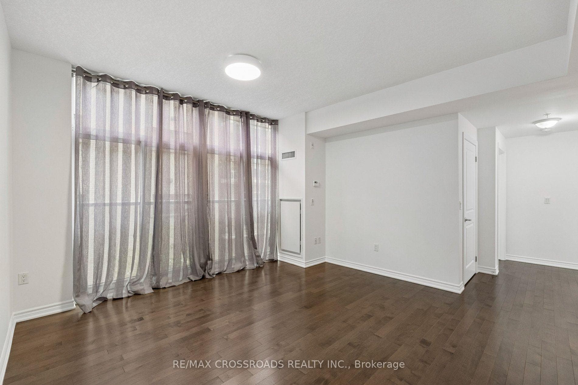 427 Aberdeen Avenue Unit 201 photo 3