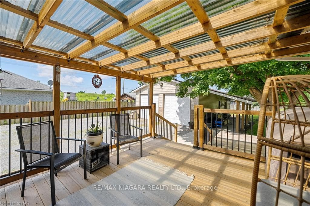 489 MOORE Road photo 22