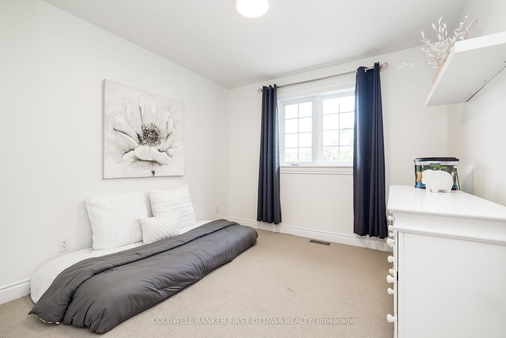 187 GLENNCASTLE Drive photo 31