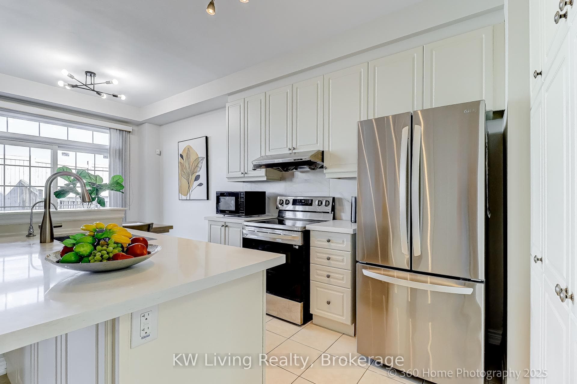 157 Hammersly Boulevard photo 9
