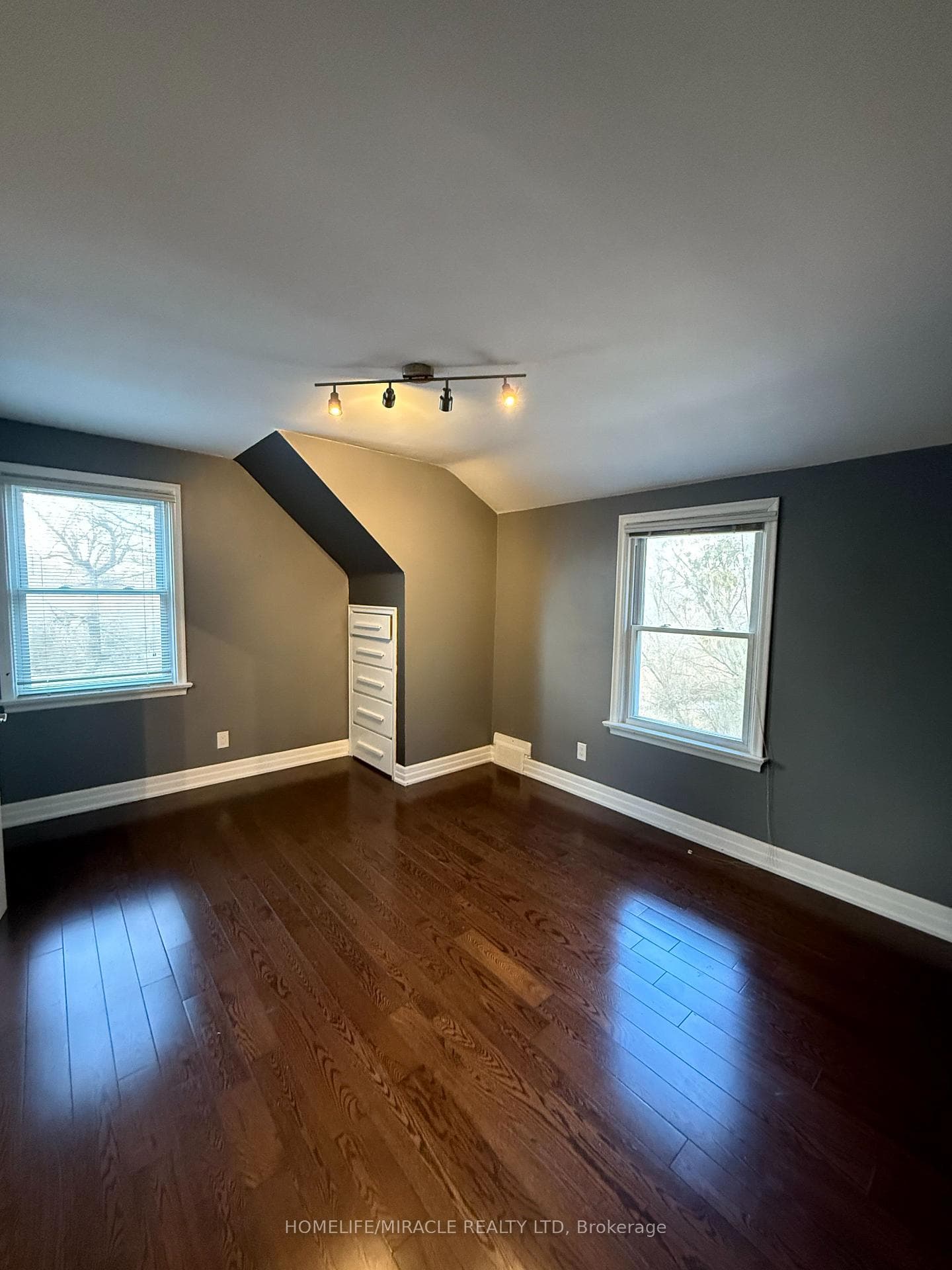 10 Yorkton Boulevard photo 24