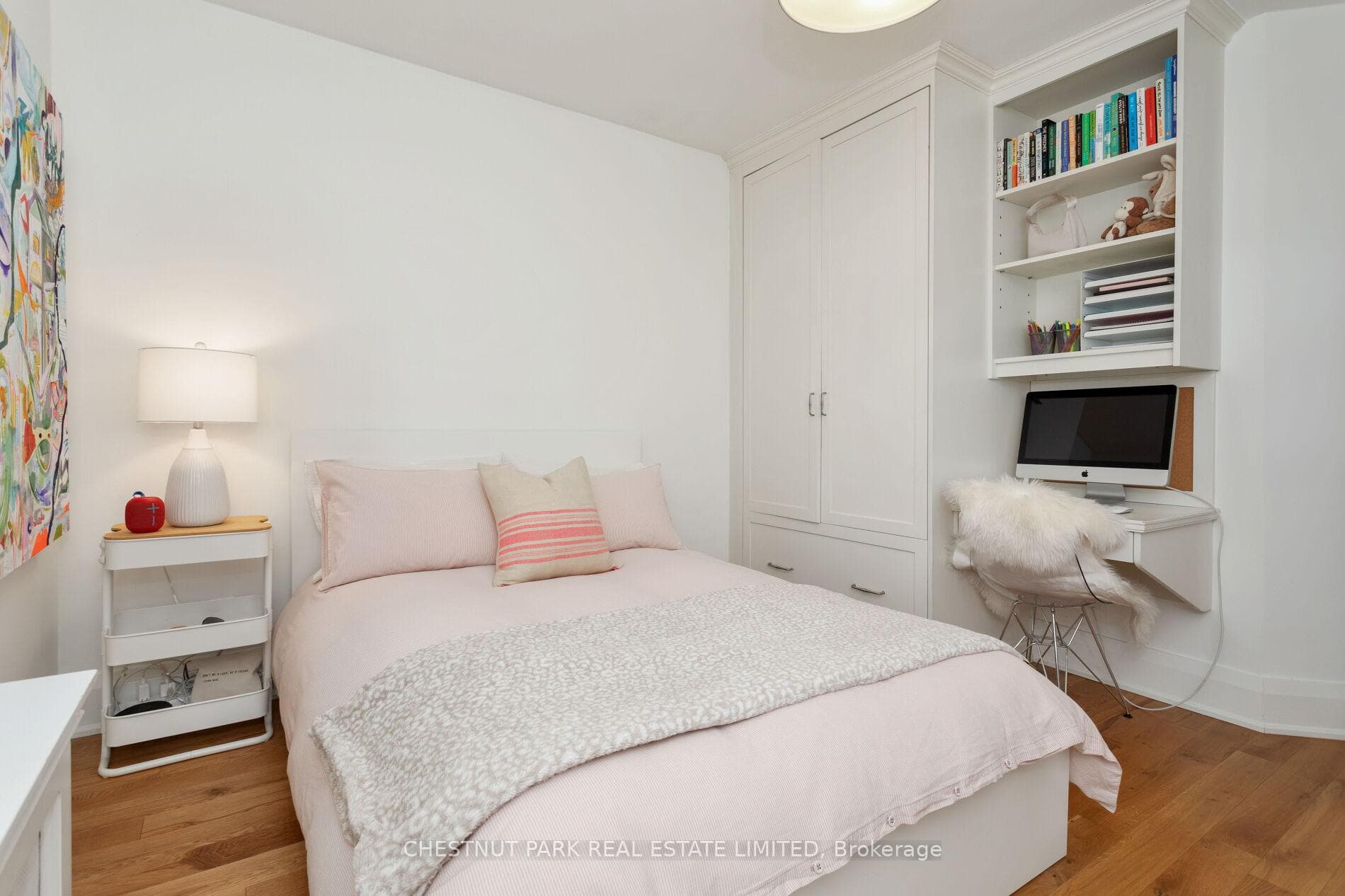 87 Brooke Avenue photo 34