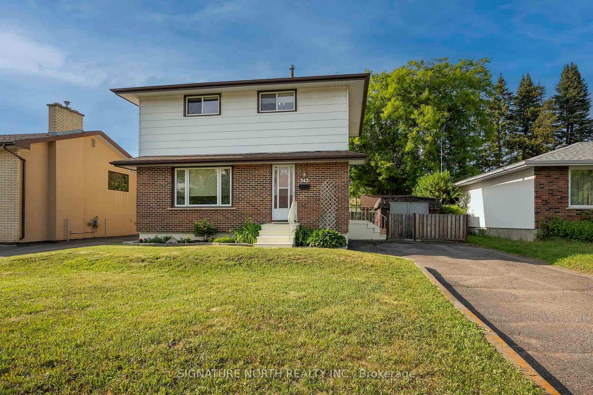 543 Churchill Drive photo 1