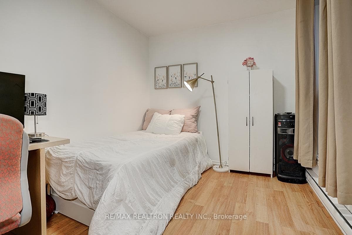 100 Mornelle Court Unit 1083 photo 32