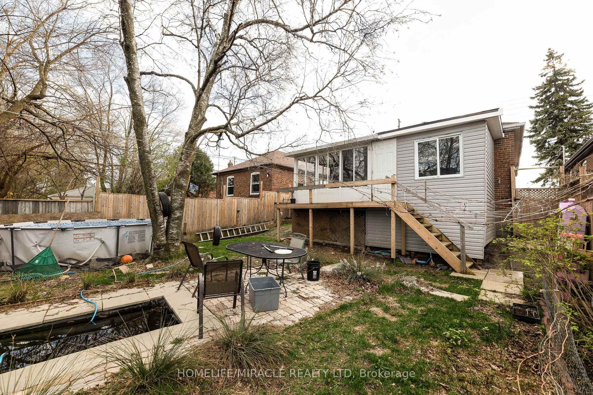1251 Warden Avenue photo 4