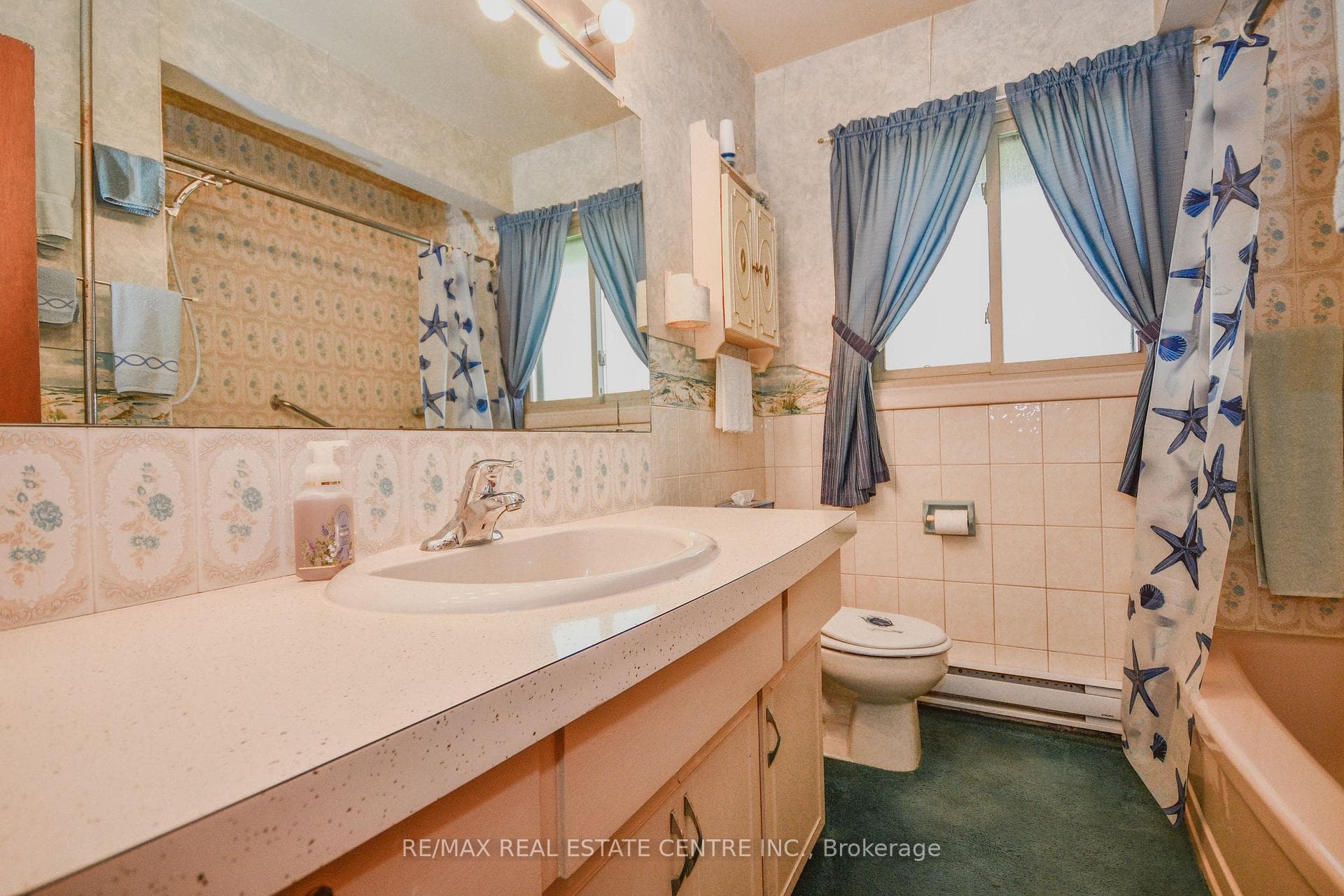 144 Alison Avenue photo 19