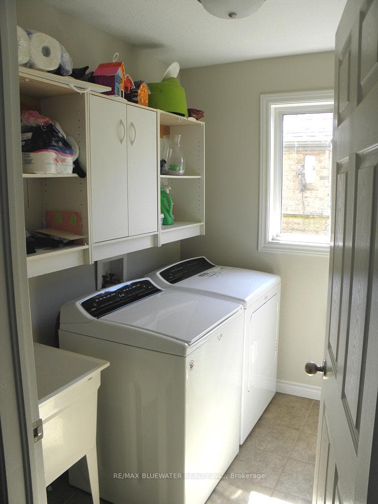 95 Deborah Drive photo 16