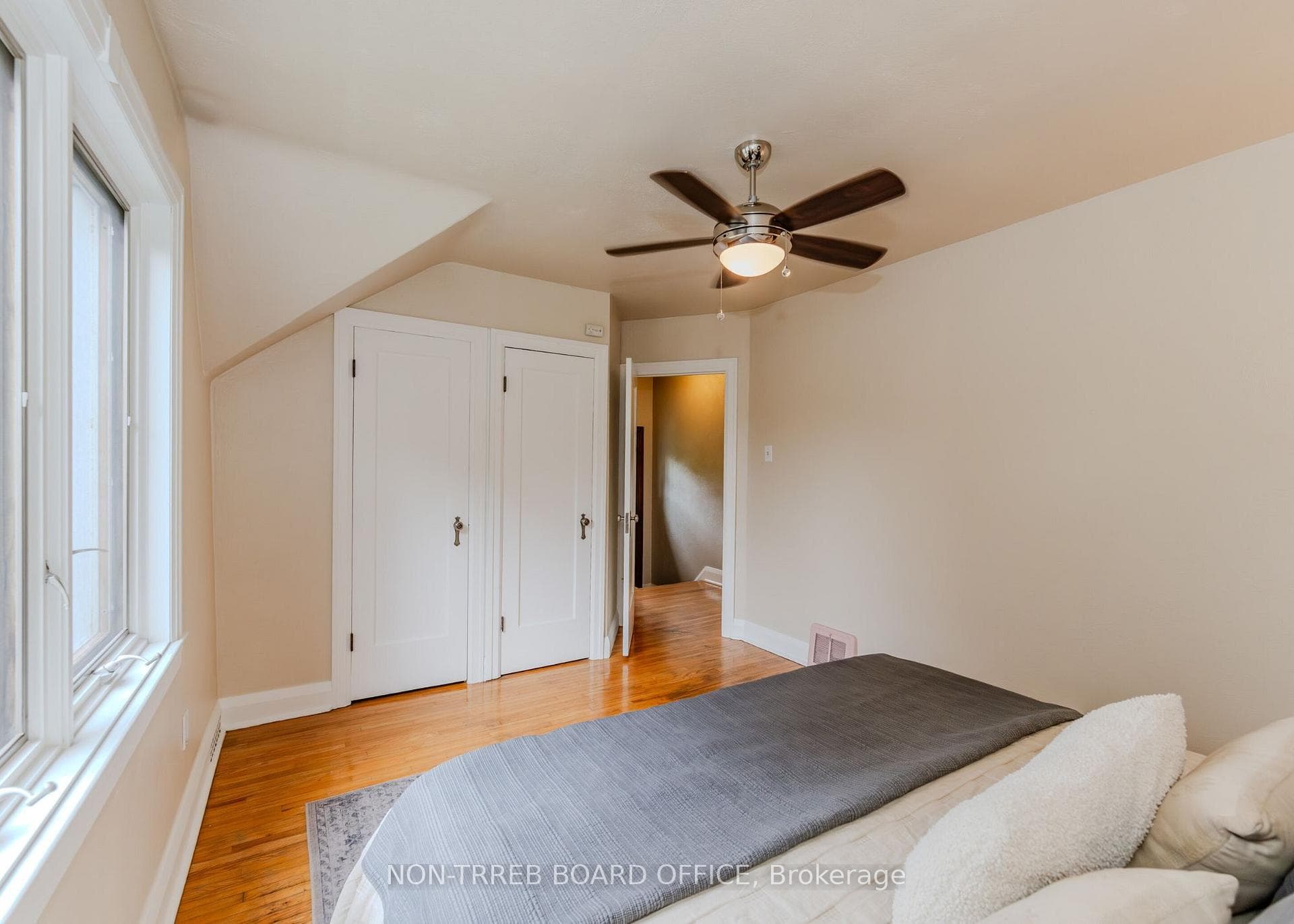 163 Krug Street photo 18