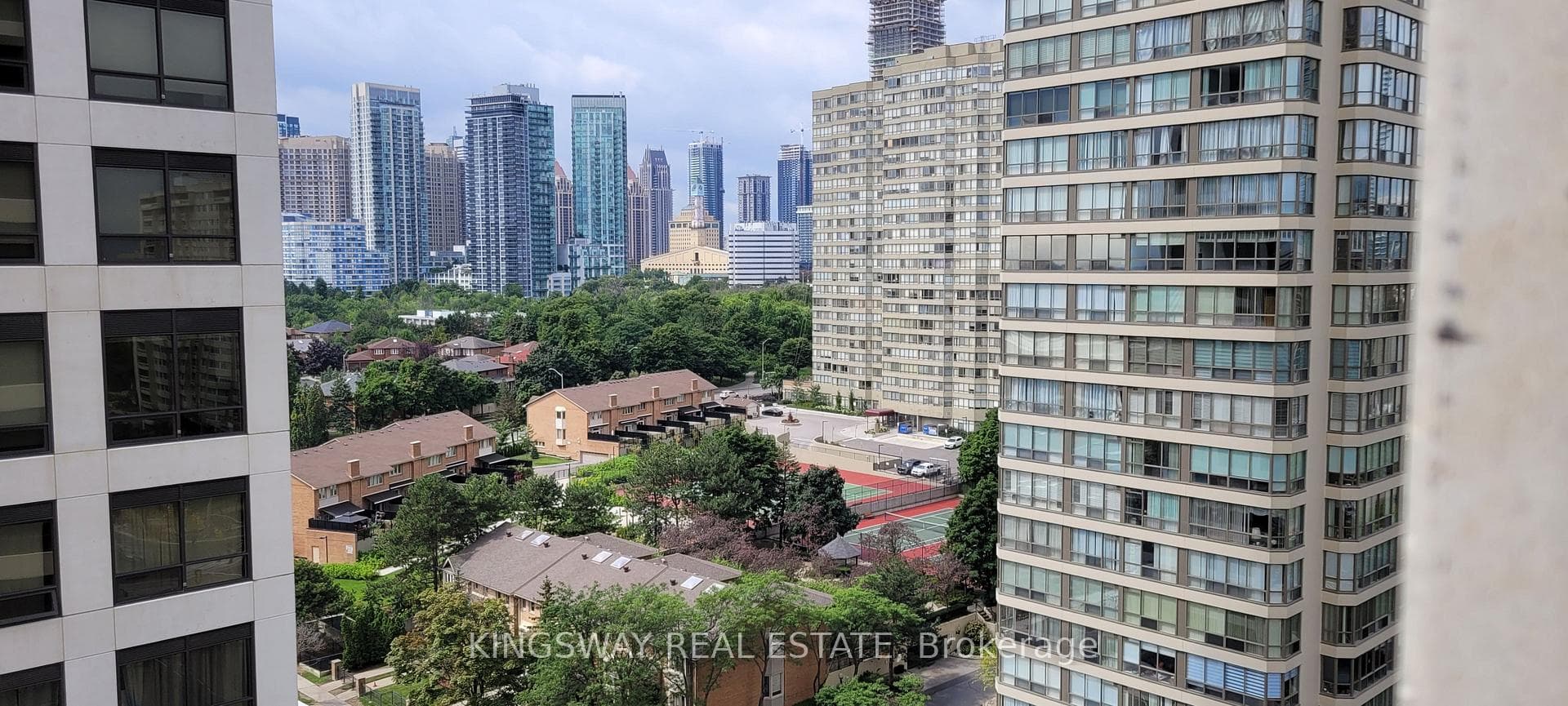 30 Elm Drive Unit 1109 photo 21