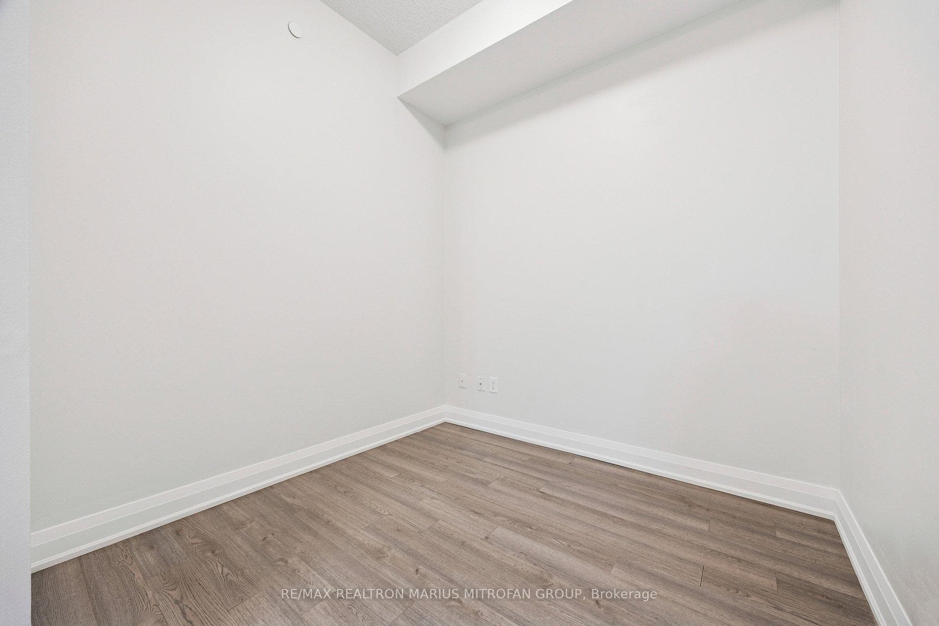 8763 Bayview Avenue Unit 205 photo 6