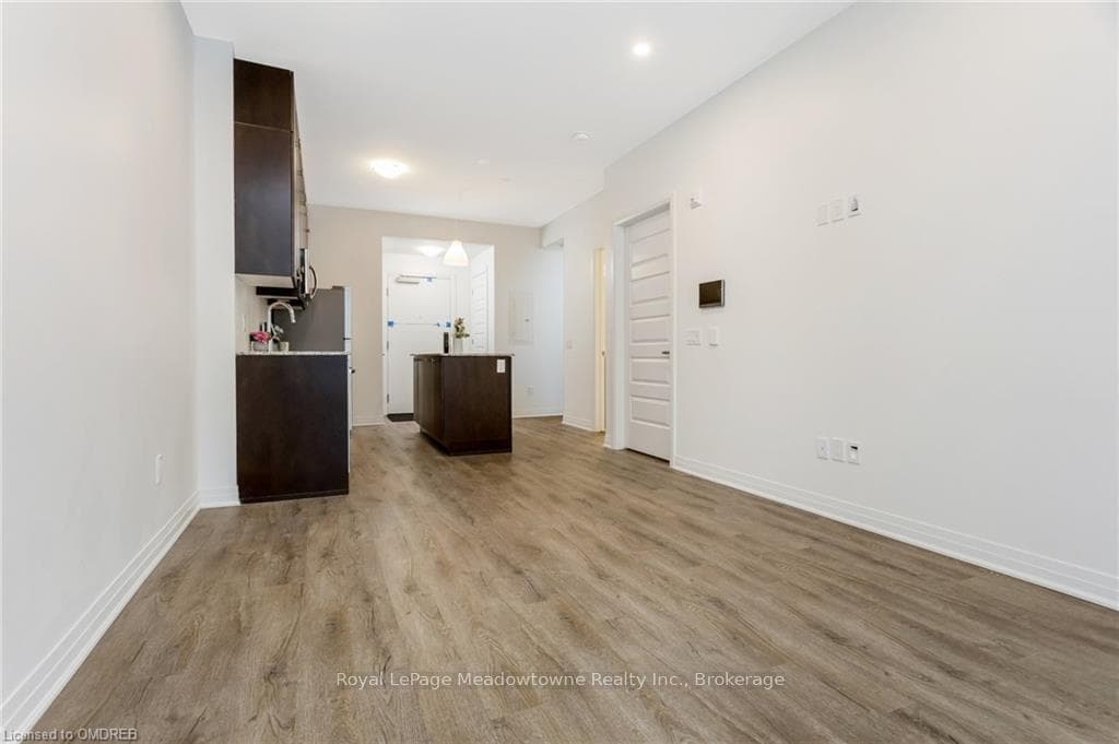 470 GORDON KRANTZ Avenue Unit 117 photo 23