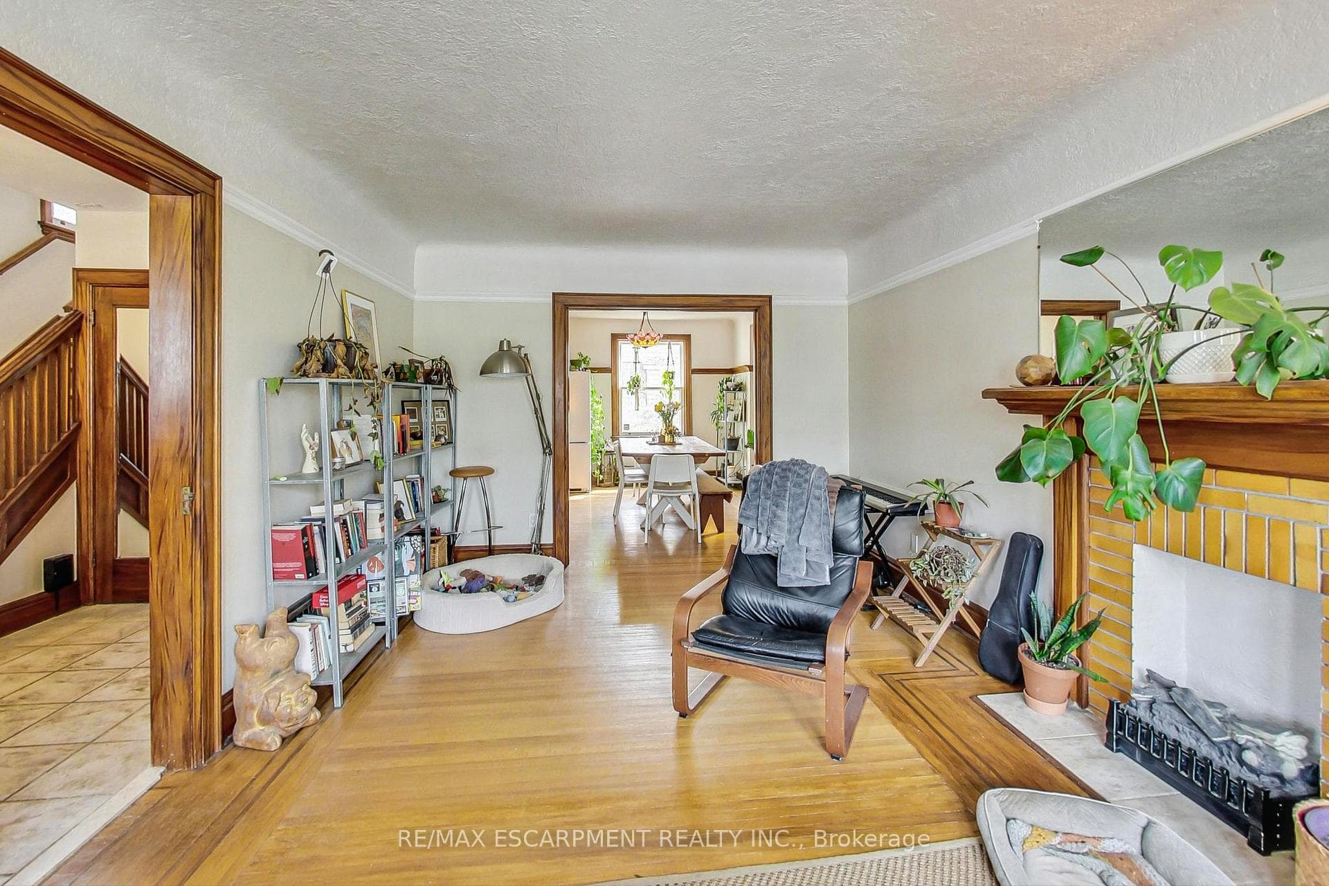534 Maple Avenue photo 8