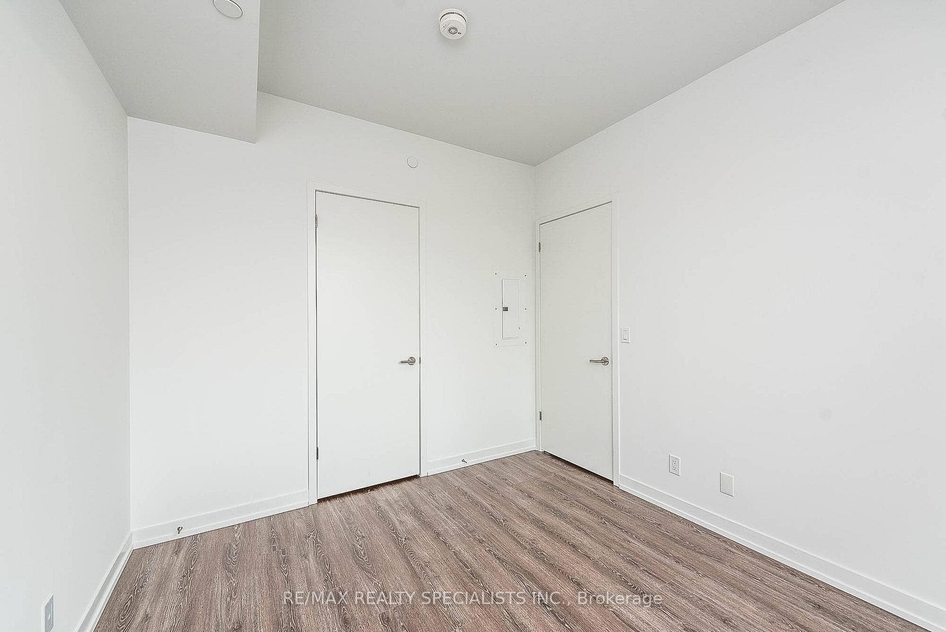 8 Beverly Glen Boulevard Unit 202 photo 17