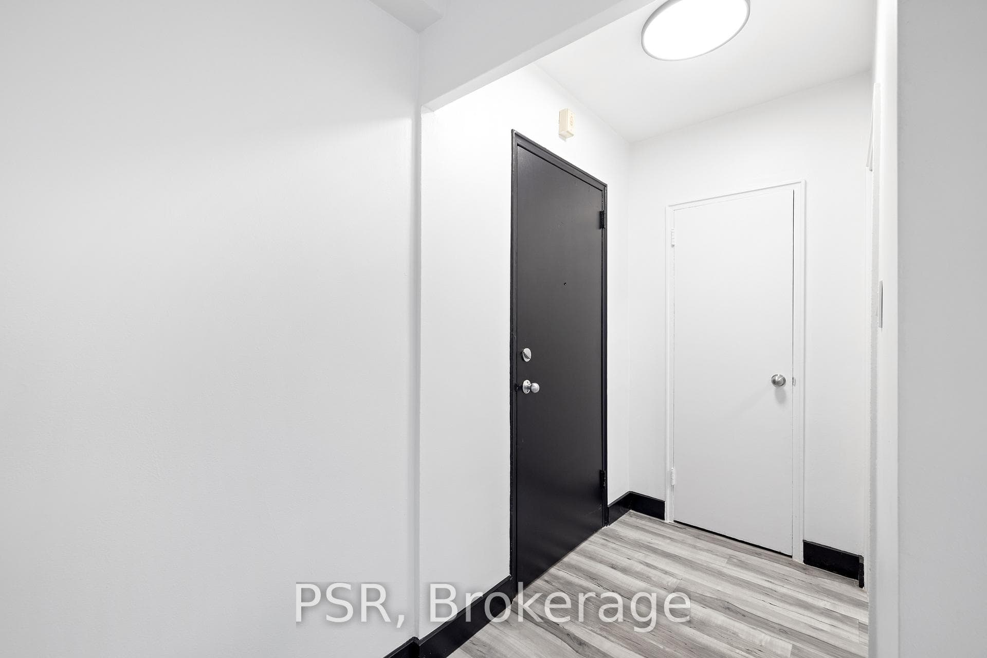 600 Eglinton Avenue Unit 303 photo 17