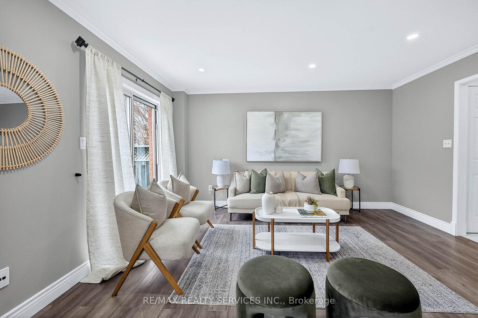 99 White Tail Crescent photo 9