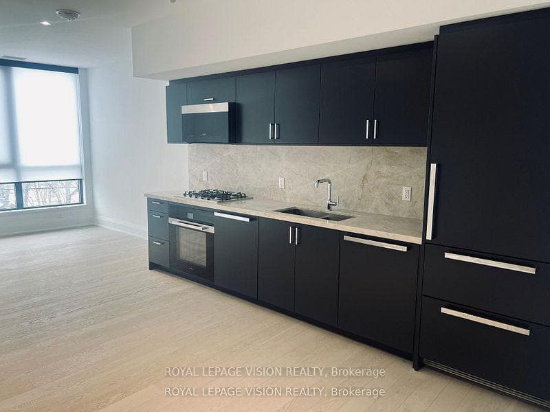 505 Glencairn Avenue Unit 211 photo 4